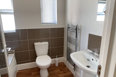 3 bed house, Hill Park Crescent, North hill, Plymouth, PL48JP - Image 2