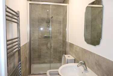 3 bed flat, Prospect Street, Greenbank, Plymouth, PL48NY - Image 5