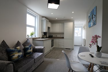 4 bed flat, Mildmay Street, Greenbank, Plymouth, PL48NE - Image 2