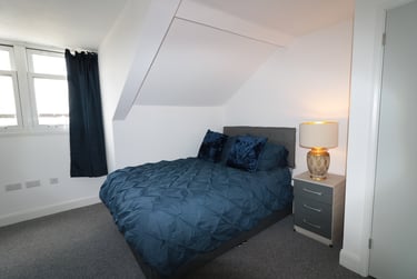 4 bed house, Mount Street, Greenbank, Plymouth, PL48NZ - Image 2