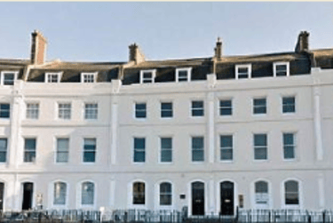 2 bed flat, The Crescent, City centre, Plymouth, PL13AB - Image 1