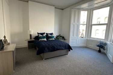 7 bed house, Hill Park Crescent, Greenbank, Plymouth, PL48JW - Image 3