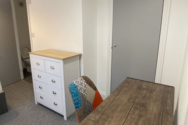 1 bed flat, Ermington Terrace, Mutley, Plymouth, PL46QG - Image 4