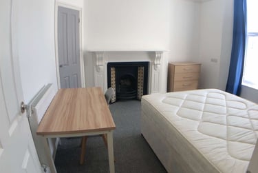 3 bed flat, Ford Park Road, Mutley, Plymouth, PL46QY - Image 5