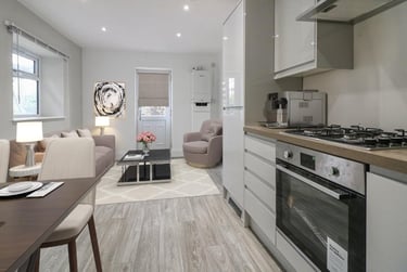 2 bed flat, Alexandra Road, Mutley, Plymouth, PL47EE - Image 2