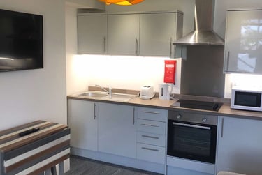 2 bed flat, Cheltenham Place, Mutley, Plymouth, PL47DZ - Image 3