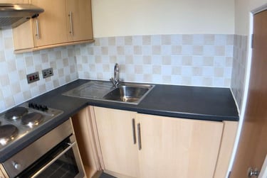 1 bed studio, Constantine Street, City Centre, Plymouth, PL48AF - Image 5