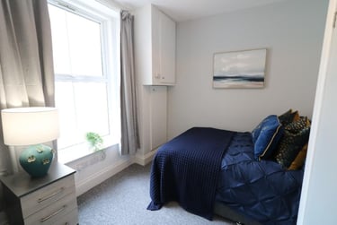 2 bed flat, Prospect Street, Greenbank, Plymouth, PL48NY - Image 3