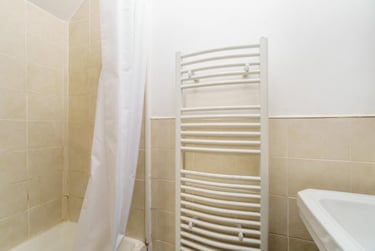 1 bed flat, Allendale Road, Mutley, Plymouth, PL46JA - Image 5