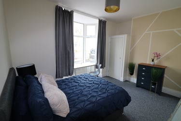 6 bed house, Trematon Terrace, Mutley, Plymouth, PL46QS - Image 1