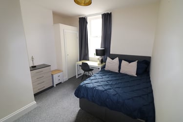 6 bed house, Trematon Terrace, Mutley, Plymouth, PL46QS - Image 2