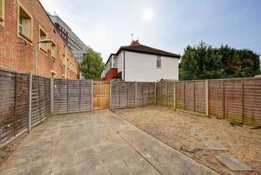 6 bed house, The Bittoms, City Centre, Kingston, KT12AR - Image 6