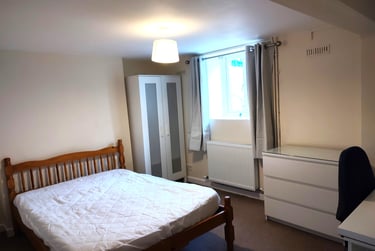 5 bed house, Marle Hill Parade, Francis Close Hall, Cheltenham, GL504LG - Image 13