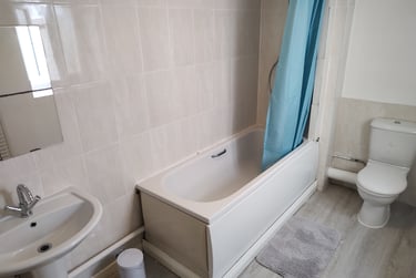 5 bed house, Marle Hill Parade, Francis Close Hall, Cheltenham, GL504LG - Image 11