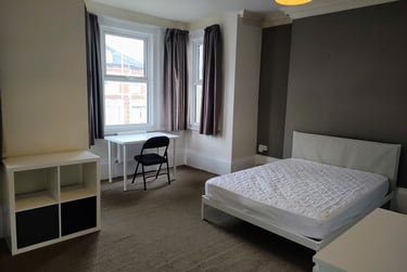 4 bed house, London Road, Kingsholme, Gloucester, GL13PB - Image 4