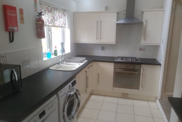 4 bed house, St. Pauls Road, Francis Close Hall, Cheltenham, GL504ES - Image 2