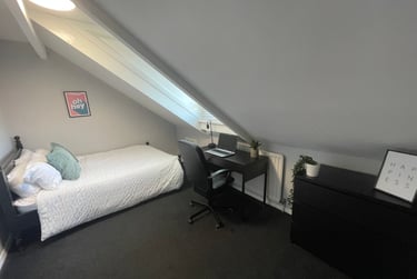 6 bed house, Oxnam Crescent, Spital Tongues, Newcastle, NE24LX - Image 8