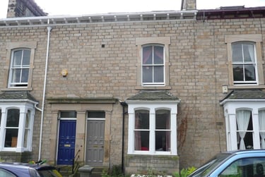 6 bed house, Lindow Square, City Centre, Lancaster, LA11SE - Image 1