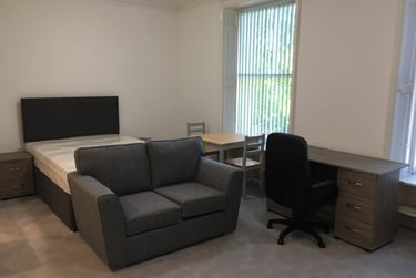 1 bed studio, Queen Square, City Centre, Lancaster, LA11RN - Image 1