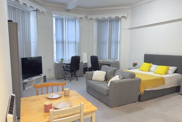 1 bed studio, Queen Square, City Centre, Lancaster, LA11RN - Image 1