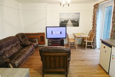 4 bed house, Parkfield Drive, City Centre, Lancaster, LA14BU - Image 2