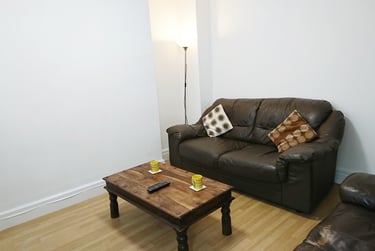 4 bed house, Park Square, City Centre, Lancaster, LA13EH - Image 2