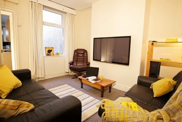 6 bed house, Dale Street, City Centre, Lancaster, LA13AP - Image 2