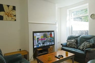 4 bed house, Gladstone Terrace, City Centre, Lancaster, LA11DW - Image 2