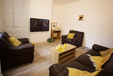 6 bed house, Dale Street, City Centre, Lancaster, LA13AP - Image 2