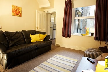 6 bed house, Dale Street, City Centre, Lancaster, LA13AP - Image 3