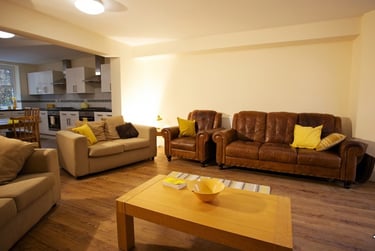 8 bed house, Dallas Road, City Centre, Lancaster, LA11TW - Image 3