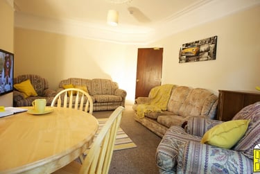 6 bed house, Dallas Road, City Centre, Lancaster, LA11TW - Image 3