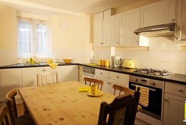 6 bed house, Dale Street, City Centre, Lancaster, LA13AP - Image 3