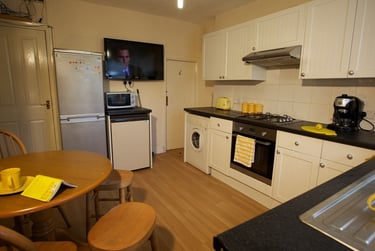 4 bed house, Park Square, City Centre, Lancaster, LA13EH - Image 4