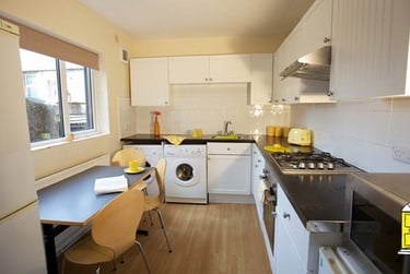 5 bed house, St. Oswald Street, City Centre, Lancaster, LA13AS - Image 4