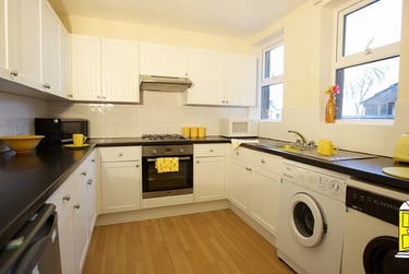 5 bed house, Wyresdale Road, City Centre, Lancaster, LA13EA - Image 4