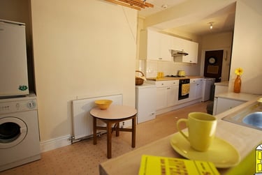 6 bed house, Dallas Road, City Centre, Lancaster, LA11TW - Image 6