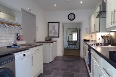 4 bed house, Carisbrooke Road, Fratton, Portsmouth, PO48RF - Image 4