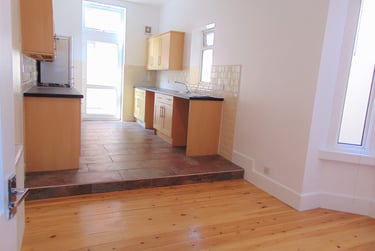 4 bed house, Highland Street, Southsea, Portsmouth, PO49NL - Image 3