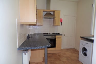 4 bed house, Harold Road, Southsea, Portsmouth, PO40LS - Image 2