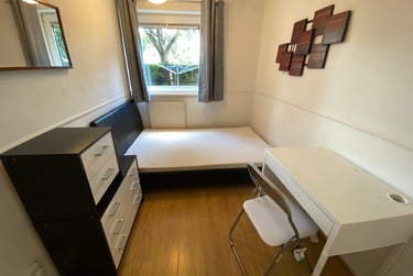 3 bed flat, Greetham Street, University of Portsmouth, Portsmouth, PO54LJ - Image 2