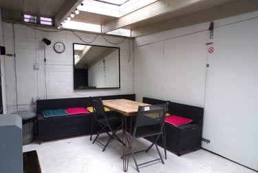 4 bed house, Carisbrooke Road, Fratton, Portsmouth, PO48RF - Image 2