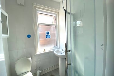 5 bed house, Lawrence Road, Southsea, Portsmouth, PO51NZ - Image 2