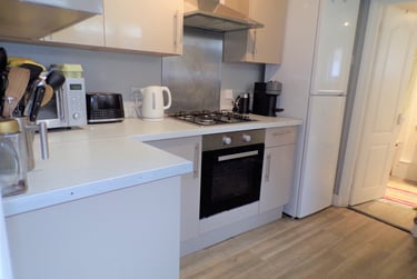 4 bed house, Harold Road, Southsea, Portsmouth, PO40LS - Image 3