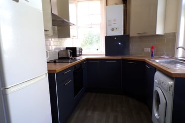 4 bed flat, Aylward Street, University of Portsmouth, Portsmouth, PO13PH - Image 3