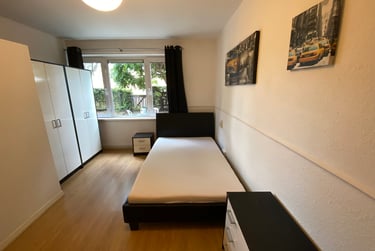 3 bed flat, Greetham Street, University of Portsmouth, Portsmouth, PO54LJ - Image 4