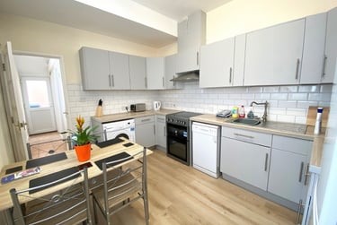 6 bed house, Delamere Road, Southsea, Portsmouth, PO40JA - Image 3