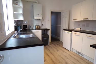 4 bed house, Margate Road, University of Portsmouth, Portsmouth, PO51EZ - Image 1