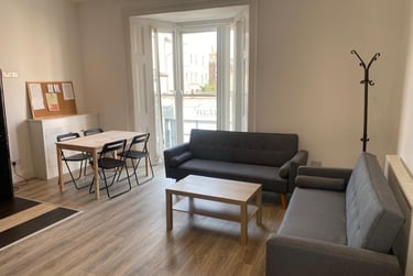 6 bed flat, Osborne Road, Southsea, Portsmouth, PO53LT - Image 2