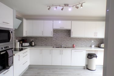 7 bed house, Grenville Road, Southsea, Portsmouth, PO40EA - Image 1